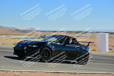 media/Oct-18-2025-Extreme Speed (Sat) [[d6d7e1fef1]]/Group 3 Purple/Session 2 (Turn 3)/